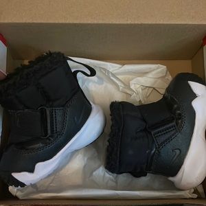 Infant Nike Boots